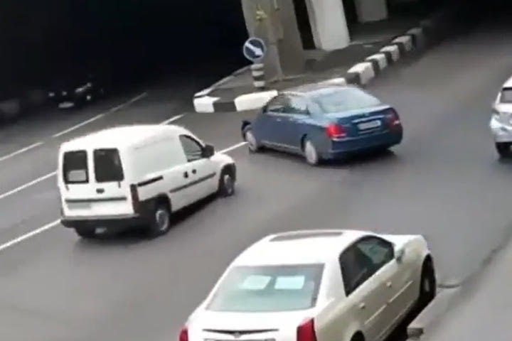 Αυτό το παρκάρισμα δεν πήγε και πολύ καλά