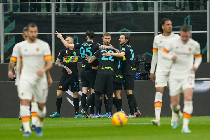Ίντερ – Ρόμα 2-0: Τζέκο και Σάντσες πίκραναν τον Μουρίνιο στην επιστροφή στο “Μεάτσα” για το κύπελλο