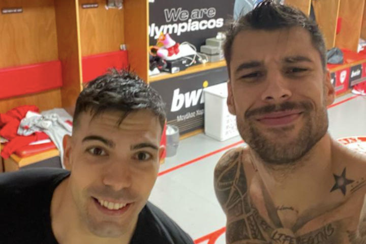 Ολυμπιακός: Αποθέωση Πρίντεζη σε Σλούκα με selfie μέσα από τα αποδυτήρια των ερυθρολεύκων
