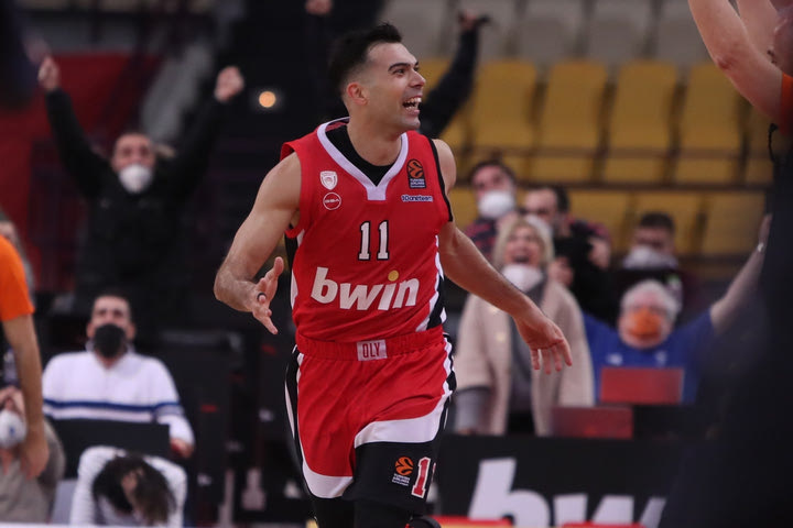 Ολυμπιακός – Αναντολού Εφές 87-85: Σλούκας ο εκτελεστής, έβγαλε νοκ άουτ την πρωταθλήτρια Ευρώπης στο μηδέν
