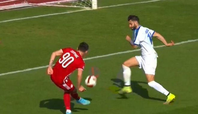 Η ωραία ενέργεια του Φορτούνη και το πλασέ του Σουρλή που κατέληξε στο δοκάρι