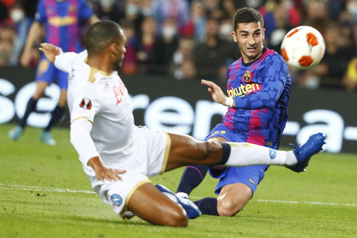 Europa League: Ανοιχτοί λογαριασμοί για Μπαρτσελόνα και Νάπολι, θρίαμβος για Ρέιντζερς στο Ντόρτμουντ