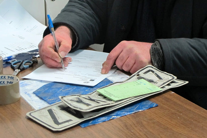 Κατάθεση πινακίδων για ακινησία: Πώς γίνεται ηλεκτρονικά χωρίς επίσκεψη στην εφορία