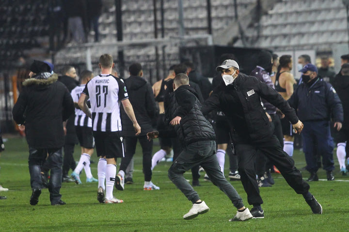 ΠΑΟΚ: Κλήθηκε σε απολογία από την UEFA για είσοδο φιλάθλων μετά τη λήξη του αγώνα με τη Μίντιλαντ