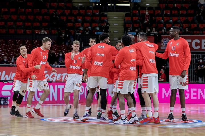 Ο Ολυμπιακός βλέπει αβαντάζ, η EuroLeague στην κόψη του ξυραφιου