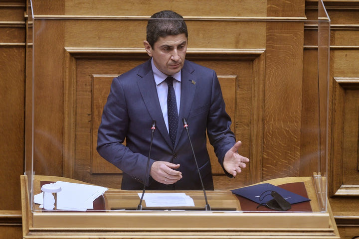 Αυγενάκης: “Αυξήθηκε από 48 σε 53 ο αριθμός των αθλητικών Ομοσπονδιών, που είναι επίσημα αναγνωρισμένες από την ΓΓΑ”