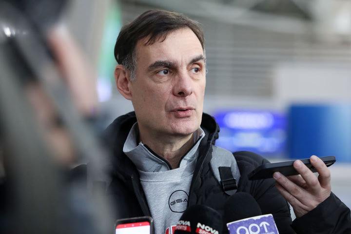 Μπαρτζώκας: “Δεν πρέπει να αλλάξουμε προσέγγιση κόντρα στην Άλμπα”