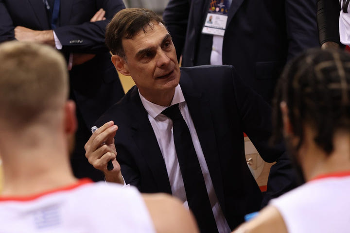 Μπαρτζώκας: “Τα παιχνίδια με τον Παναθηναϊκό έχουν παραπάνω πίεση”