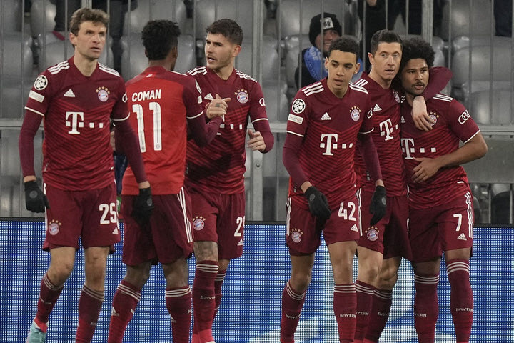 Μέσω VAR το πέναλτι για τη Μπάγερν και το 2-0 του Λεβαντόβσκι