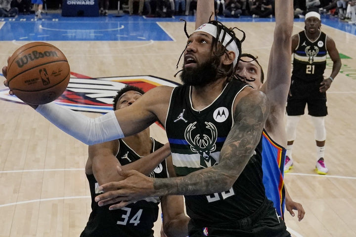 NBA, Μιλγουόκι Μπακς: Φόβος πως τελείωσε η σεζόν για τον ΝτεΑντρε Μπέμπρι