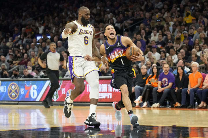 NBA: Οι Σανς σκόρπισαν τους Λέικερς και χάλασαν τη βραδιά του ΛεΜπρόν
