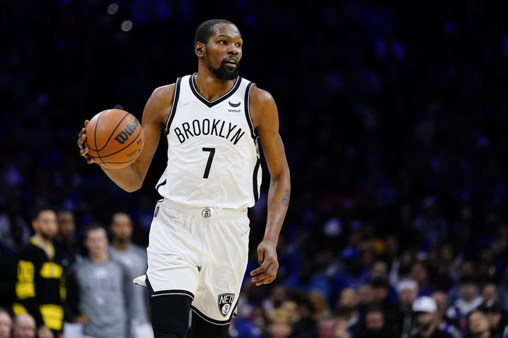 NBA, Ντουράντ: Αρκετές ομάδες ετοιμάζουν ήδη υποθετικά πακέτα ανταλλαγών για την περίπτωση που είναι διαθέσιμος