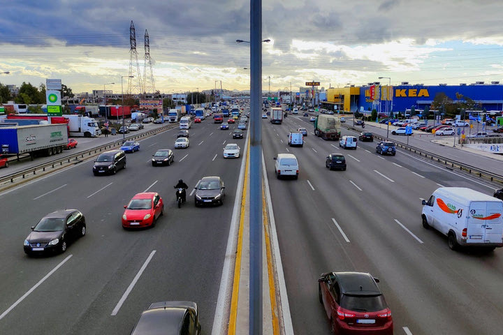 Κυριακές χωρίς αυτοκίνητα και μείωση ορίων ταχύτητας σε ενδεχόμενο ενεργειακό μπλακ-άουτ