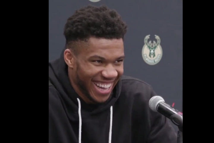 NBA, Γιάννης Αντετοκούνμπο: Κλάμα με το νέο ανέκδοτο για την αγελάδα και τον κιμά