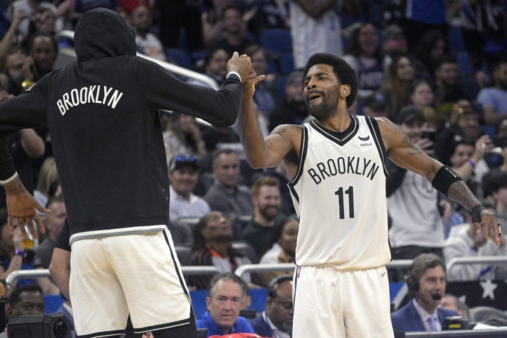 NBA, Ίρβινγκ μετά την ιστορική 60αρα του: “Ένιωθα καλά, είναι δείγμα του τι μπορούμε να κάνουμε σαν ομάδα”
