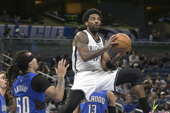 NBA: Ο ασύλληπτος Ίρβινγκ έστησε πάρτι στο Ορλάντο με 60 πόντους και ρεκόρ καριέρας