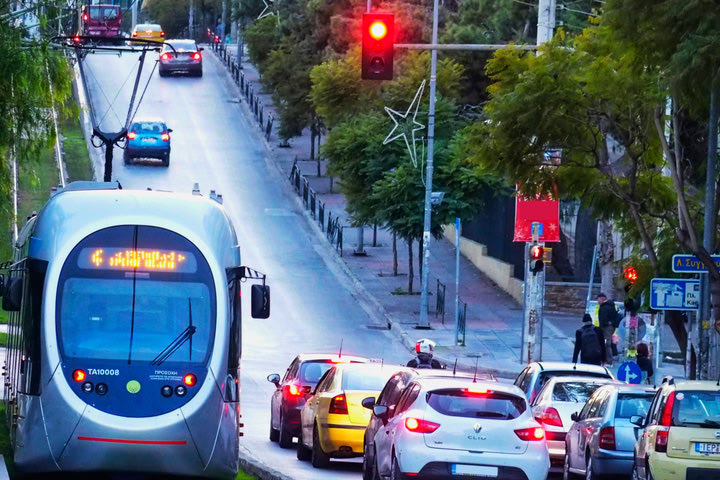 Κόκκινο φανάρι: Πόσο είναι το πρόστιμο για τους παραβάτες