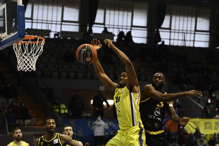 Λαύριο – Άρης 68-64: Ο Σάβατζ υπέγραψε τη νίκη των γηπεδούχων