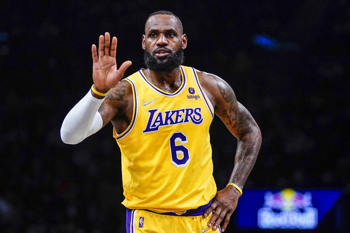 Το NBA ανακοίνωσε τις 15 πιο διάσημες φανέλες