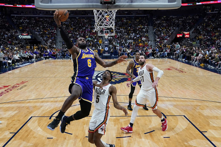 NBA: Οι Πέλικανς γύρισαν από το -23 και πλήγωσαν ΛεΜπρόν και Λέικερς