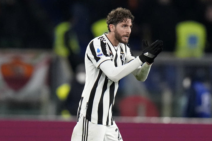 Γιουβέντους: Ο Λοκατέλι έπαιξε 83 λεπτά στον αποκλεισμό από τη Βιγιαρεάλ και διαγνώστηκε θετικός σε κορονοϊό