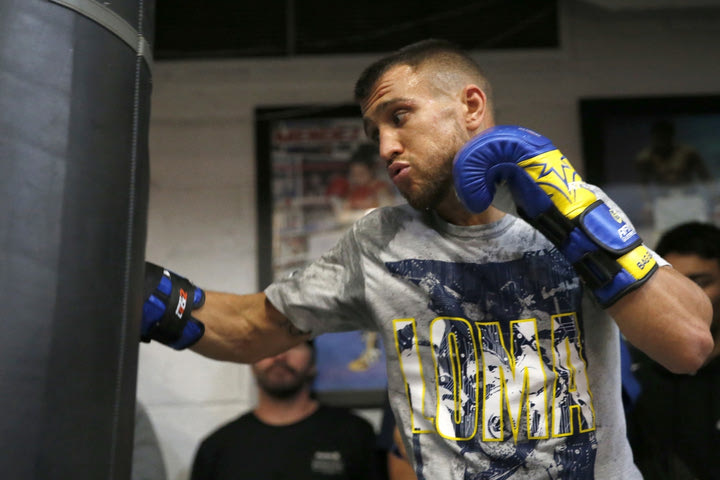 Ο Lomachenko αρνήθηκε τον αγώνα με τον Kambosos για να πολεμήσει στην Ουκρανία