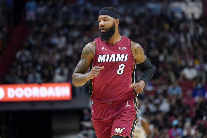 NBA: Πάτησε παρκέ ο Μαρκίφ Μόρις, 4 μήνες μετά τον τραυματισμό του από το χτύπημα του Γιόκιτς