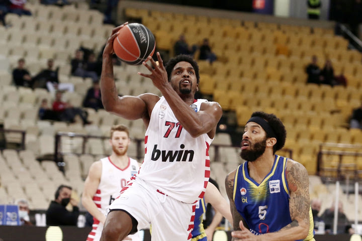 Ολυμπιακός – Περιστέρι 104-85: Έβδομη 100άρα με “βροχή” από τρίποντα