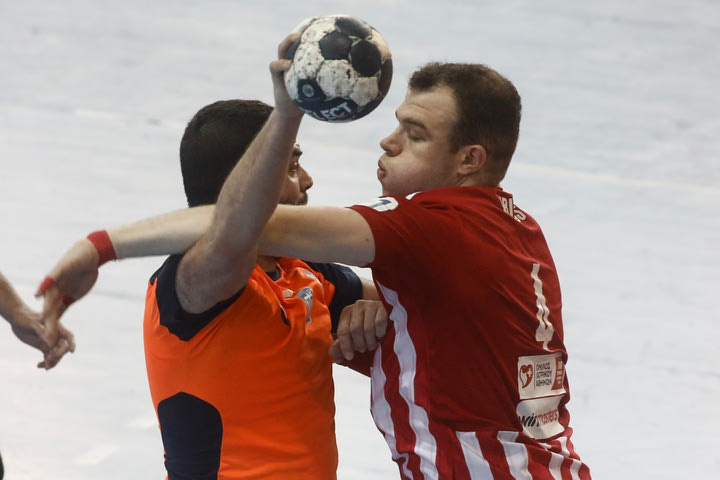 Handball Premier: Ήττα για τον Ολυμπιακό από την Πυλαία, συνέχισαν με νίκες ΑΕΚ και ΠΑΟΚ