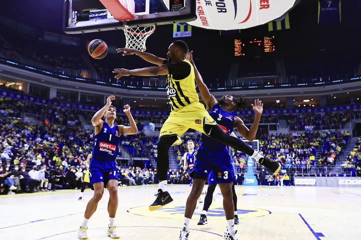 Φενέρμπαχτσε – Άλμπα Βερολίνου 57-66: Γερμανική κυριαρχία στην Κωνσταντινούπολη