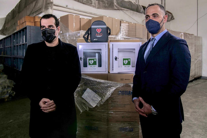 Η Kaizen Gaming δώρισε απινιδωτές σε 58 ερασιτεχνικά σωματεία