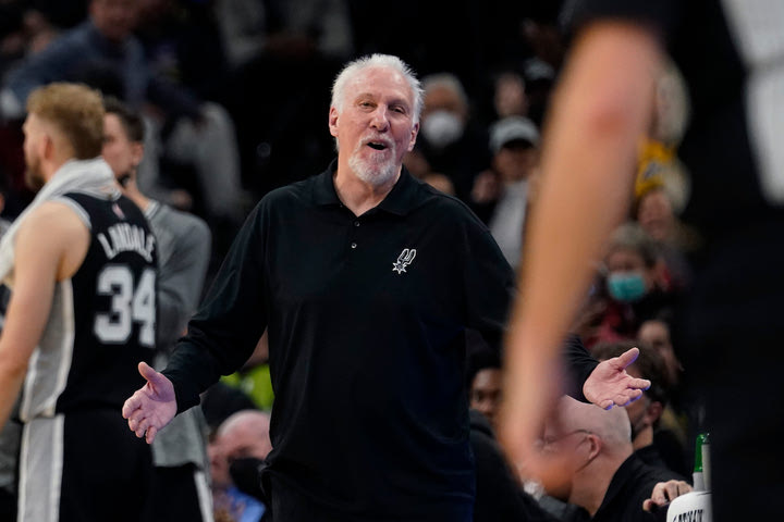 NBA: Μεγάλη νίκη των Σπερς κόντρα στους Λέικερς στην ιστορική βραδιά του Πόποβιτς