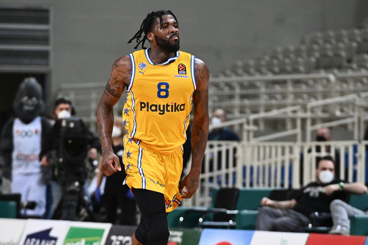 Η Μακάμπι ήταν αέρας στο ΟΑΚΑ και μπορεί να επισκεφθεί το ΣΕΦ