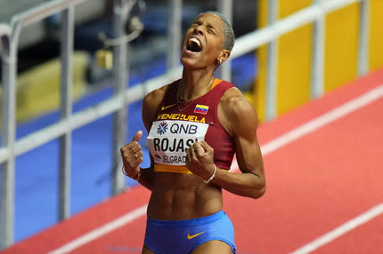 Παγκόσμιο Κλειστού Στίβου: Η Γιούλιμαρ Ρόχας έκανε παγκόσμιο ρεκόρ στο τριπλούν γυναικών με 15.74 μέτρα