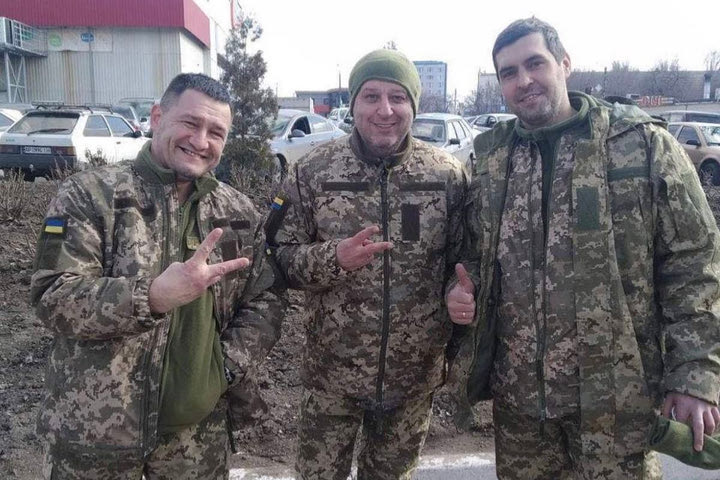 Πόλεμος στην Ουκρανία: Στο “μέτωπο” ο προπονητής των Αθανασιάδη, Ευαγγέλου στη Σέριφ