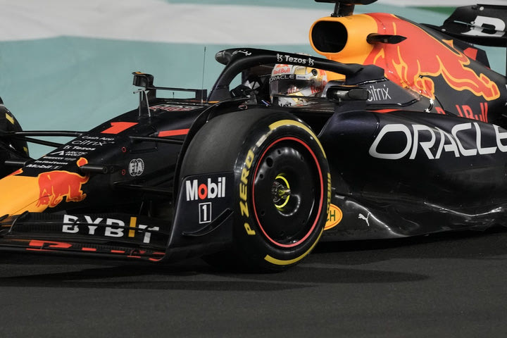 Formula 1, GP Σαουδικής Αραβίας: Η στιγμή της προσπέρασης του Φερστάπεν στον Λεκλέρ