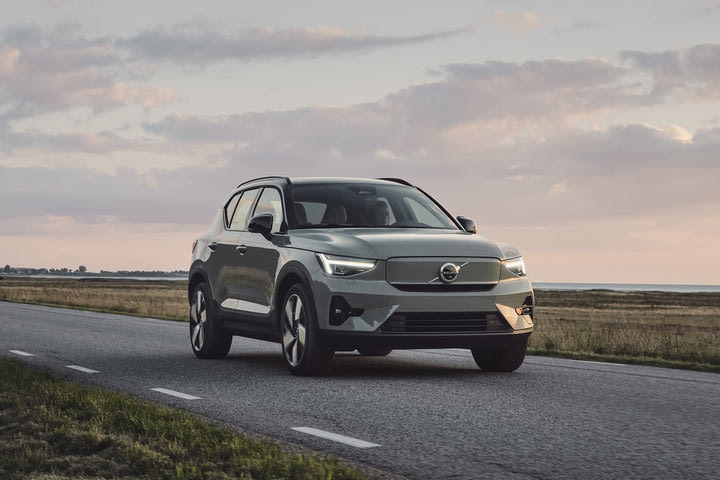 Volvo: Ανανέωση για το XC40 Recharge και μια νέα έκδοση για το C40 Recharge