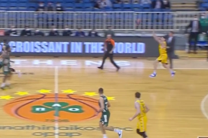 Παναθηναϊκός – Μακάμπι: Το εντυπωσιακό buzzer beater τρίποντο του Ζιβ πίσω από το κέντρο