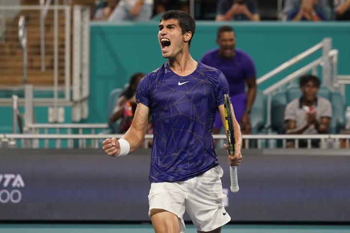 Miami Open: Ο Αλκαράθ ισοπέδωσε και τον Ρουντ στον τελικό