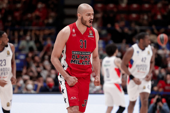 Αρμάνι Μιλάνο – Αναντολού Εφές 73-66: Ο Σιλντς φώναξε το refuse to lose στο Game 2