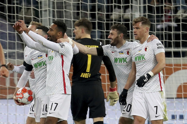 Άουγκσμπουργκ – Μάιντς 2-1: Νίκησε και άνοιξε τη διαφορά της από τις τελευταίες θέσεις