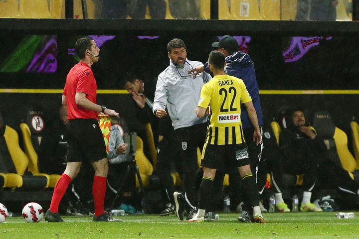 Super League Interwetten: Απαλλάχθηκαν Μπούργος και Μπάτσι, μόνο μία αγωνιστική λόγω κόκκινης