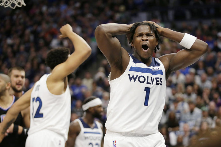 NBA, Γουλβς – Κλίπερς 109-104: Έντουαρντς και Ράσελ τους έστειλαν στα playoffs εκεί όπου θα αντιμετωπίσουν τους Γκρίζλις
