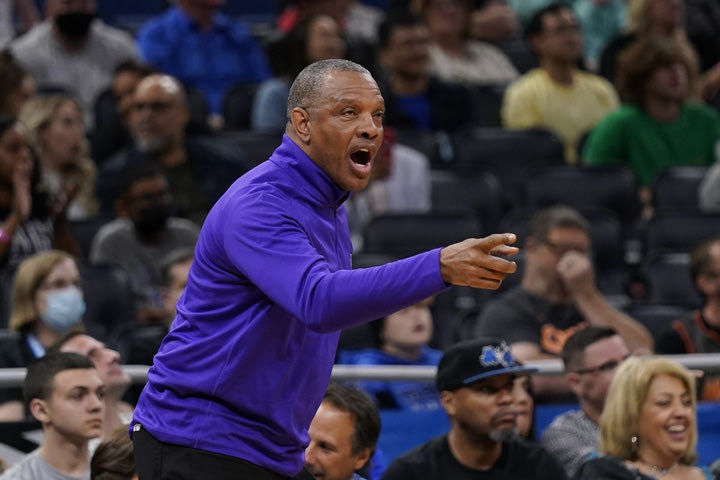 NBA: Οι Κινγκς ψάχνουν προπονητή, τέλος ο Τζέντρι
