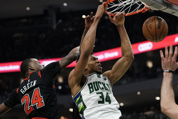 NBA: Με πολυμήχανο Γιάννη, Λόπεζ και Τέιτουμ στην κορυφή το Top-10
