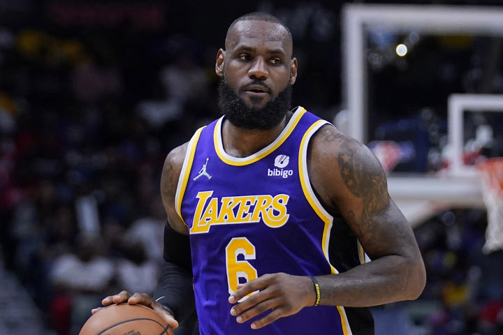 NBA, ΛεΜπρόν εναντίον λίγκας για την τιμωρία-χάδι στον Σάρβερ: “Λάθος απόφαση, πρέπει να δίνουμε το παράδειγμα”