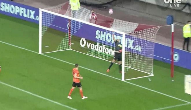 Ο Λαλά με σέντρα-σουτ φλέρταρε με το 2-0