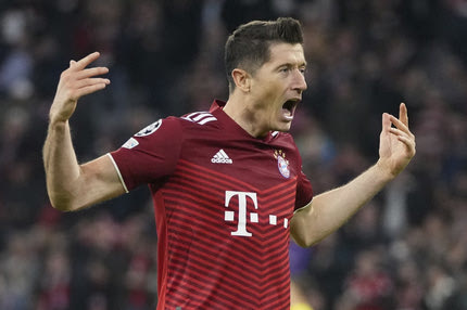 Χρυσή Μπάλα: Ο Λεβαντόβσκι κέρδισε το βραβείο του κορυφαίου επιθετικού