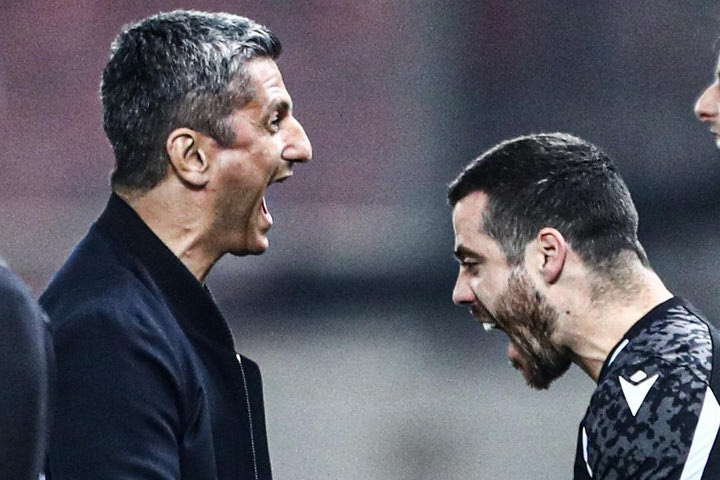 Ολυμπιακός – ΠΑΟΚ: Οι πανηγυρικές κραυγές και η αγκαλιά του Λουτσέσκου με τον Βιεϊρίνια