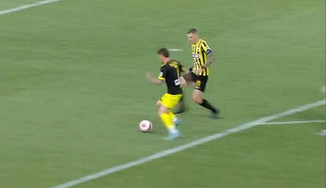 Η χαμένη ευκαιρία του Μαντσίνι για το 1-3 του Άρη κόντρα στην ΑΕΚ